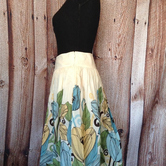 🍒 5/$20 Cream Floral Knee Length Cotton Skirt - Picture 3 of 8